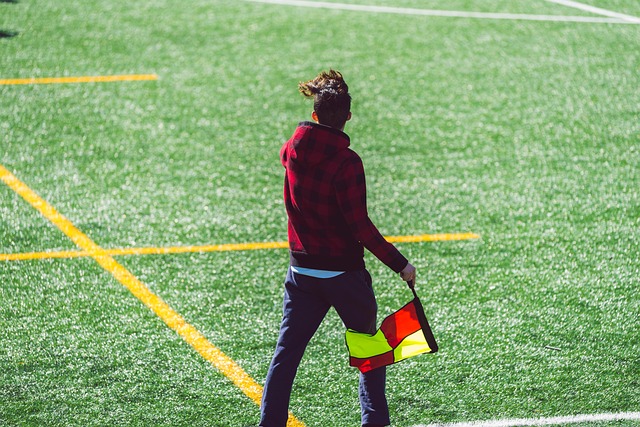 主优化词：塞维利亚客场几百强敌，表现出色